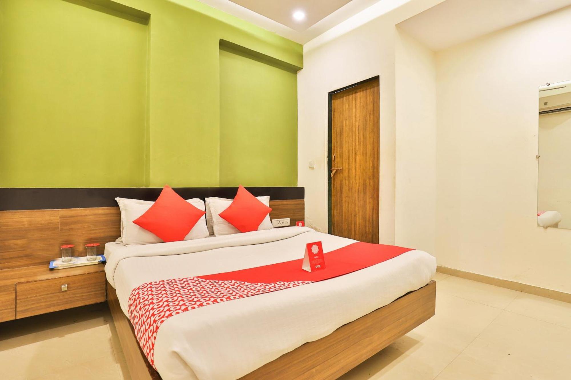 Super Hotel O Apollo อาเมดาบัด ภายนอก รูปภาพ